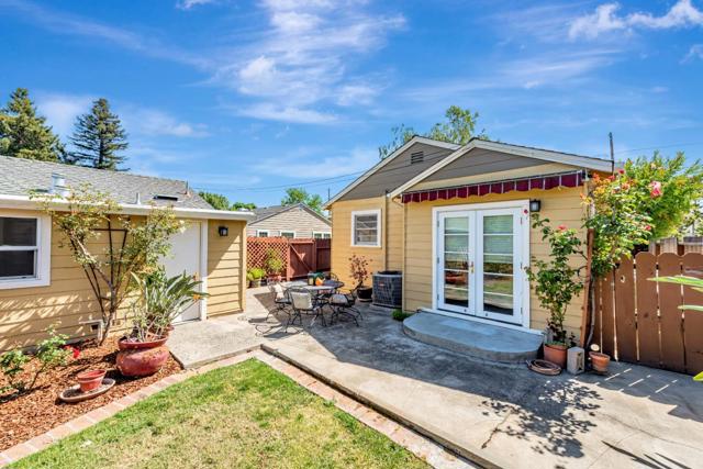 533 Flagg Avenue, San Jose CA: https://media.crmls.org/mediaz/3ea1ac96-9bd1-477b-9da6-6ccccea7a72a.jpg