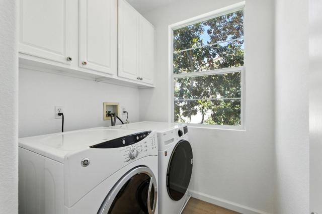 728 City Walk Place, Hayward CA: https://media.crmls.org/mediaz/3ea1d80f-c38a-426b-8e17-30bb27fbc8ca.jpg