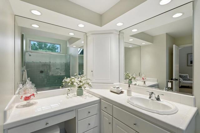 356 Covington Road, Los Altos CA: https://media.crmls.org/mediaz/3ea21716-8179-4a47-b747-a034214023b3.jpg