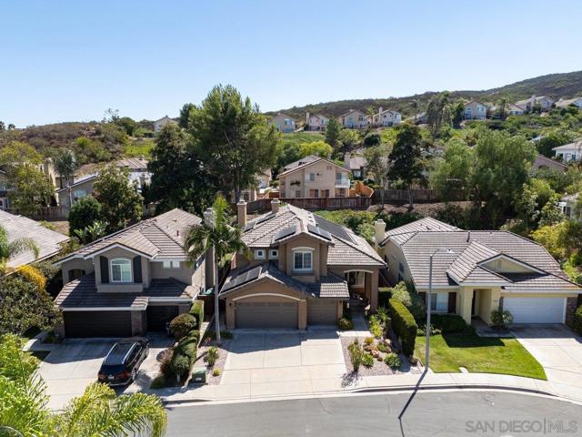 12224 Mulholland Ct, San Diego CA: https://media.crmls.org/mediaz/3ea23f8f-3903-4a17-a59a-de9db9c08552.jpg