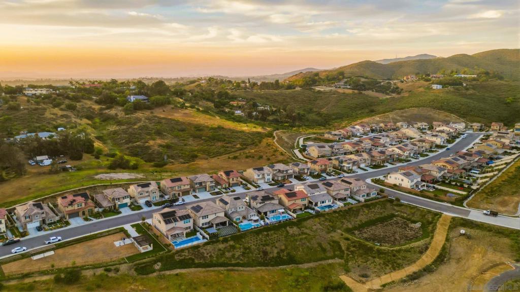 888 Cayley Ave - photo 7