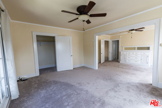 1206 3rd Avenue, Los Angeles CA: https://media.crmls.org/mediaz/3ea2a51c-0187-47e4-8694-3c6152c6ac7f.jpg