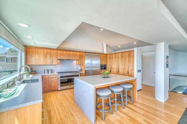 420 Seaview Drive, Aptos CA: https://media.crmls.org/mediaz/3ea2cb07-bcd1-4c44-b28a-19269299887c.jpg