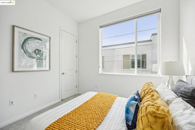 2823 Cathwood Ln, Alameda CA: https://media.crmls.org/mediaz/3ea342c8-a023-4b9c-bb04-ed4d73f5a0b5.jpg