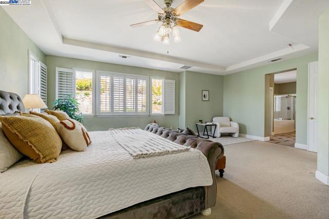 5391 Fernbank Dr, Concord CA: https://media.crmls.org/mediaz/3ea34f8d-485c-4e0b-9f76-bef22773bada.jpg
