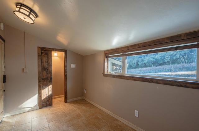 33120 River Road, Gonzales CA: https://media.crmls.org/mediaz/3ea3e1a2-6b57-44d5-a656-f5dbd5922ad2.jpg
