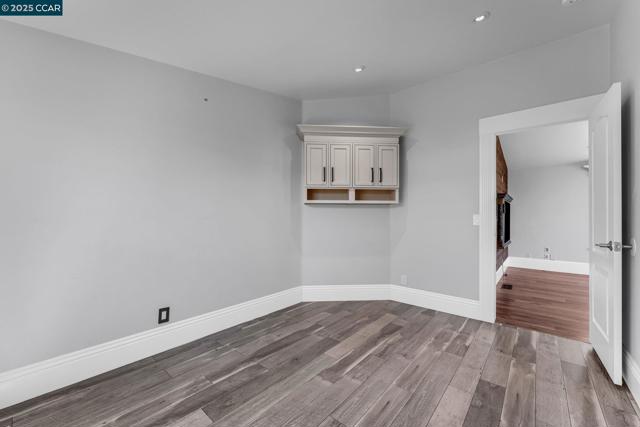 189 Suez Dr, Pacheco CA: https://media.crmls.org/mediaz/3ea430da-680b-4af2-a31b-62c6966b8701.jpg