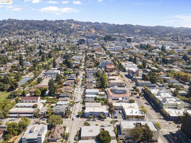 1929 California, Berkeley CA: https://media.crmls.org/mediaz/3ea51ed8-3913-43ae-b054-787a69bc6066.jpg