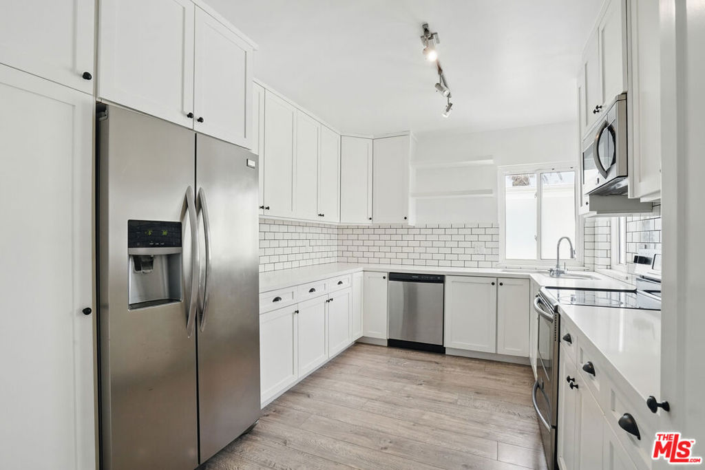 930 3rd Street #303