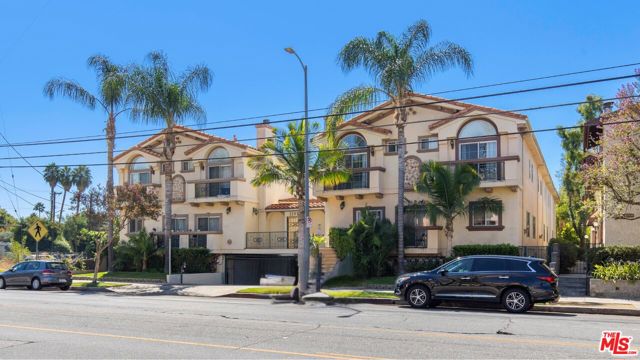 13912 Oxnard Street, 6 photo 2