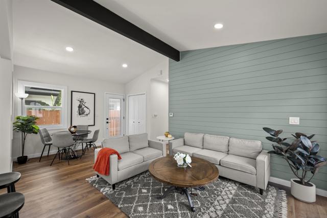 3675 Herbert St, San Diego CA: https://media.crmls.org/mediaz/3ea69e6d-a52e-45e1-9734-c490455367dd.jpg