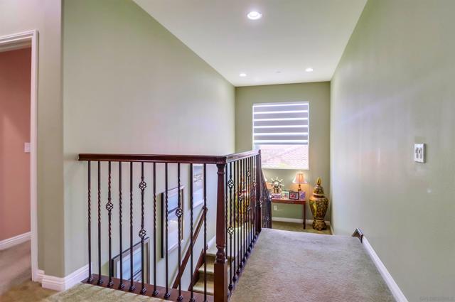 466 Agua Vista Dr, Chula Vista CA: https://media.crmls.org/mediaz/3ea6cb49-9cb9-4af0-aec0-ee0fa1c8e48f.jpg