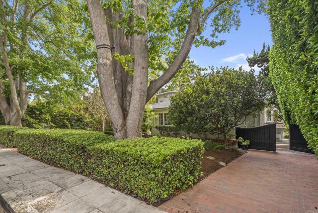 Detail Gallery Image 7 of 58 For 6028 Beaumont Ave, La Jolla,  CA 92037 - 5 Beds | 4 Baths