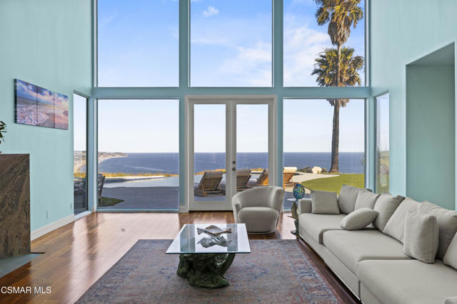31505 Pacific Coast Highway, Malibu CA: https://media.crmls.org/mediaz/3ea753ad-5859-43be-8610-d9c1839608c1.jpg