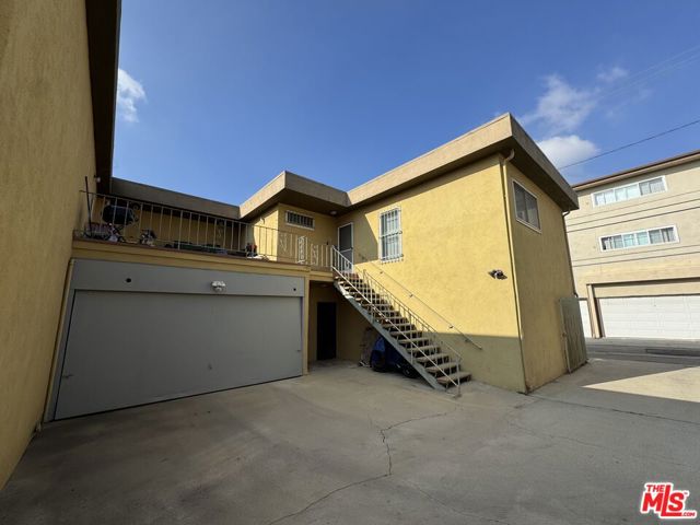 7769 Saint Bernard Street, Playa del Rey CA: https://media.crmls.org/mediaz/3ea7fed2-61a4-4093-b4ea-69b354e240fb.jpg