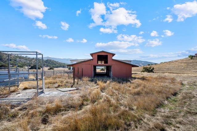 20101 Panoche Road, Paicines CA: https://media.crmls.org/mediaz/3ea81280-3497-4954-99e9-9f10a480a0dc.jpg