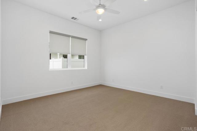 1216 Stonemark Place, Vista CA: https://media.crmls.org/mediaz/3ea89b34-7653-474d-a2c2-3bff77df0632.jpg