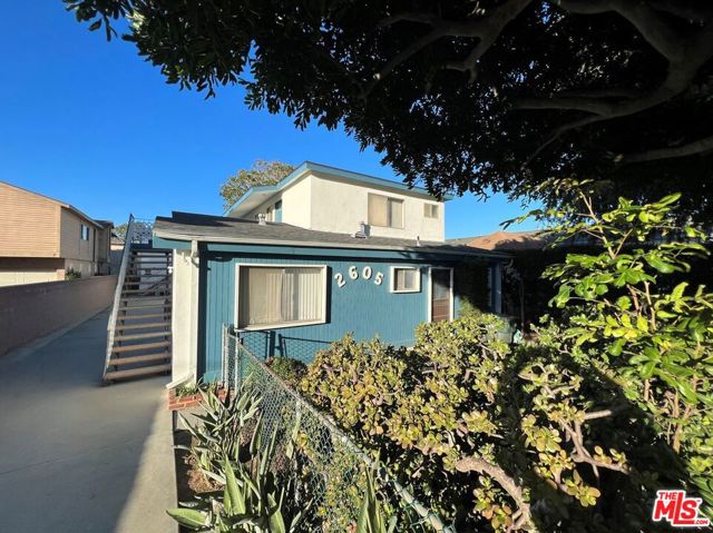 2605 Gates Avenue, Redondo Beach, California 90278, ,Residential Income,Sold,Gates,21102249