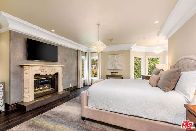 204 Bell Canyon Road, Bell Canyon CA: https://media.crmls.org/mediaz/3eaae3b4-09ad-4470-a942-f8d2c1d6bc40.jpg