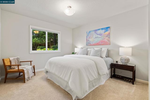 1902 Joseph Dr, Moraga CA: https://media.crmls.org/mediaz/3eaaf7d8-112d-48bc-b55f-e9b1f345d62d.jpg