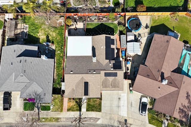 3050 Browning Ct, Brentwood CA: https://media.crmls.org/mediaz/3eabdf19-11ed-4376-b6d9-53c5d268f721.jpg