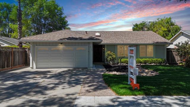 6137 Ashburton Drive, San Jose CA: https://media.crmls.org/mediaz/3eabe400-bbf3-48c0-8b38-90e927581a58.jpg