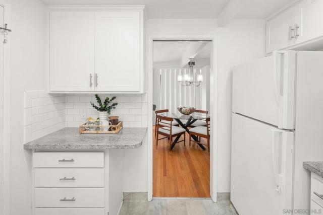 661 Balboa Avenue, Coronado CA: https://media.crmls.org/mediaz/3eac1d3b-24ce-4cc0-9abf-e8a8a181bd89.jpg