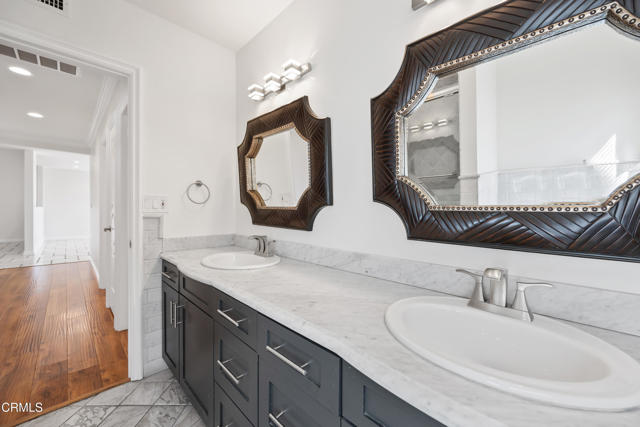 Detail Gallery Image 17 of 41 For 9350 Crystal View Dr, Los Angeles,  CA 91042 - 4 Beds | 3 Baths