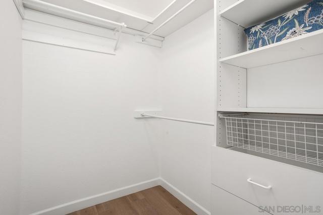 545 Shady Brook Pl, Escondido CA: https://media.crmls.org/mediaz/3eacb1a6-0f17-467b-acf7-982470df5bdc.jpg