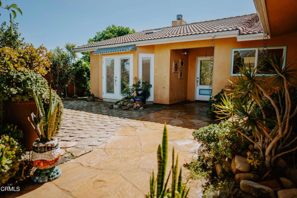 https://media.crmls.org/mediaz/3eace05f-3563-4355-9bc7-ddc7ba5e47d3.jpg?preset=X-Large