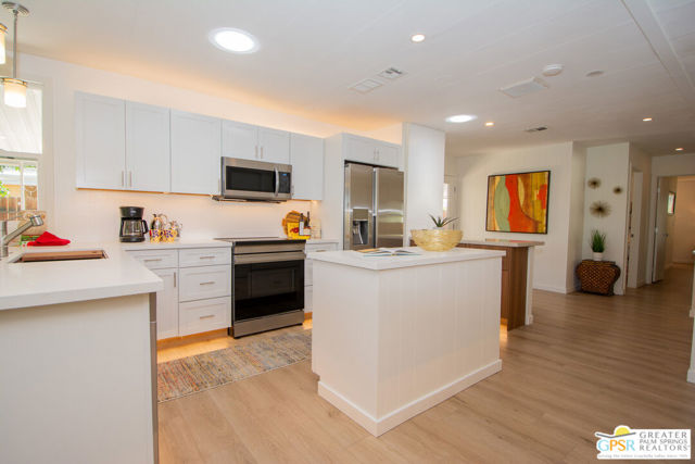 480 Calle Madrigal, Cathedral City CA: https://media.crmls.org/mediaz/3eadfcd3-4545-43a8-a918-a8ad5b55adf7.jpg