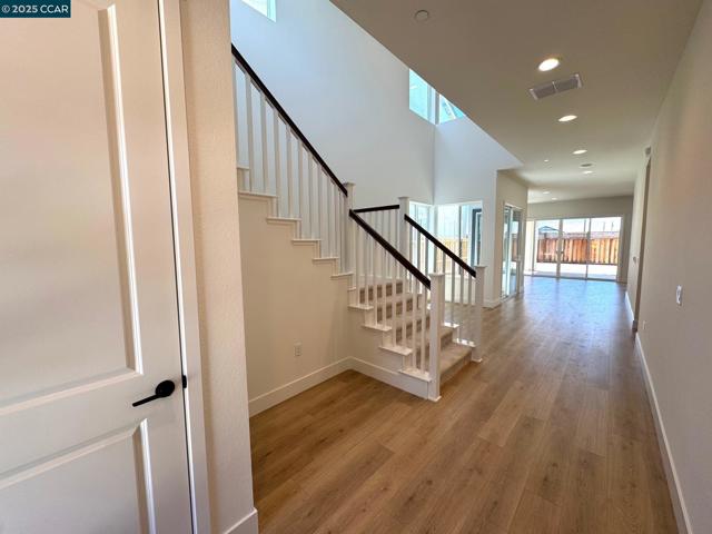 17585 Bushwick Lane, Lathrop CA: https://media.crmls.org/mediaz/3eae228e-6387-45c1-a6db-a4fe2c1cb955.jpg