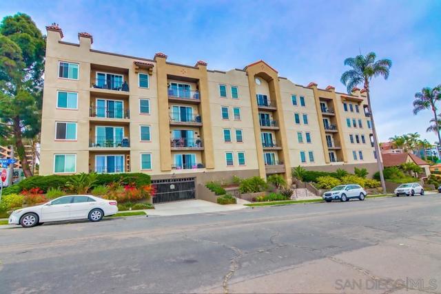 2445 Brant St, San Diego CA: https://media.crmls.org/mediaz/3eaf33f1-e643-4bfa-a6cb-77947674f4ac.jpg
