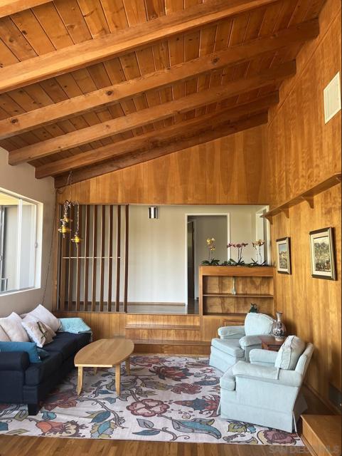 3958 Kenwood Dr, Spring Valley CA: https://media.crmls.org/mediaz/3eaf8a9b-2241-4aa1-be9c-eeca1eb69415.jpg