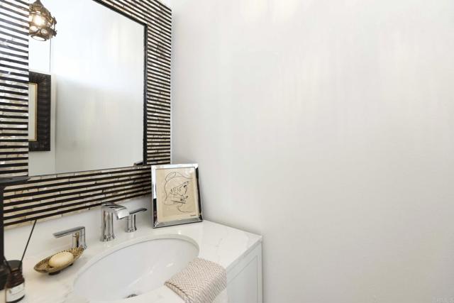 101 Coast Boulevard, La Jolla CA: https://media.crmls.org/mediaz/3eafa35a-cfc0-4734-94eb-941c0bb6efc3.jpg