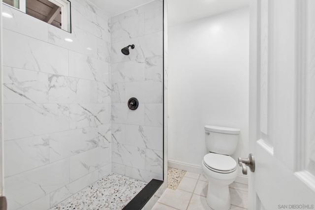 12216 Riesling Ct, San Diego CA: https://media.crmls.org/mediaz/3eb02ec8-75e0-42ee-8976-3be9b7b7c4f2.jpg