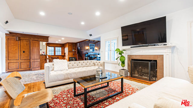4 Bed Home for Sale in Los Angeles, California