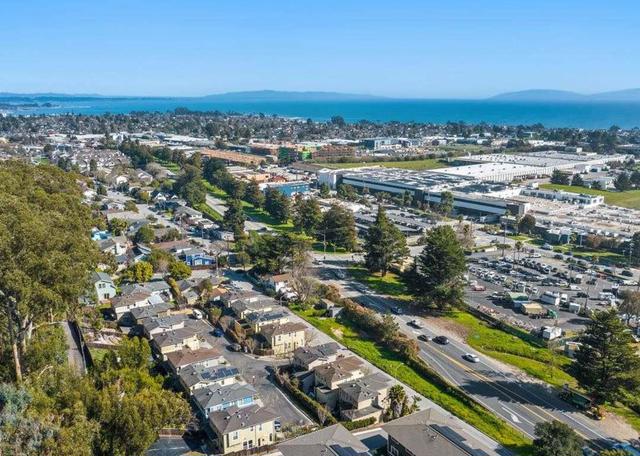 207 Grandview Street, Santa Cruz CA: https://media.crmls.org/mediaz/3eb29687-7130-4d56-b257-fdb046c83dac.jpg