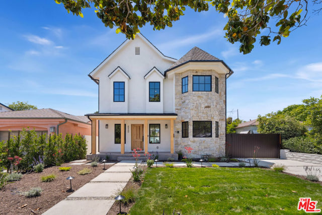 4949 Sancola Avenue, Toluca Lake CA: https://media.crmls.org/mediaz/3eb318b8-7fb3-41e4-9e4e-d70cff4f557b.jpg