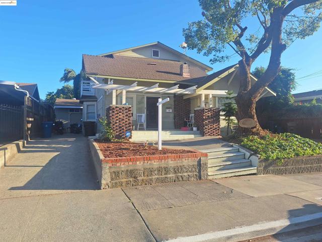 619 W 6Th St, Antioch CA: https://media.crmls.org/mediaz/3eb382be-5a4c-413e-bbde-a7075b7e0a2f.jpg