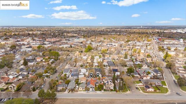 127 E 6th, Tracy CA: https://media.crmls.org/mediaz/3eb3c033-908e-4d75-92ba-d12736bd518c.jpg
