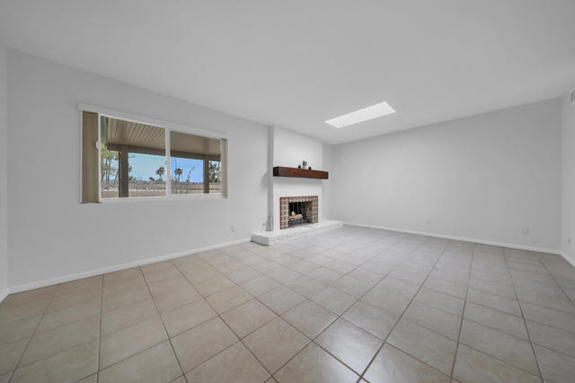71370 Gardess Road, Rancho Mirage CA: https://media.crmls.org/mediaz/3eb43e4c-31b8-428a-83f5-fa4f92a25b85.jpg