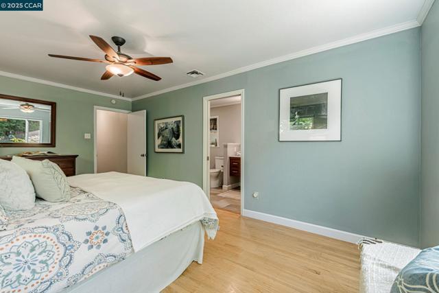 49 Terra Bella Dr, Walnut Creek CA: https://media.crmls.org/mediaz/3eb596e0-3b5a-4ac1-a7f1-e3c9b7b231f4.jpg