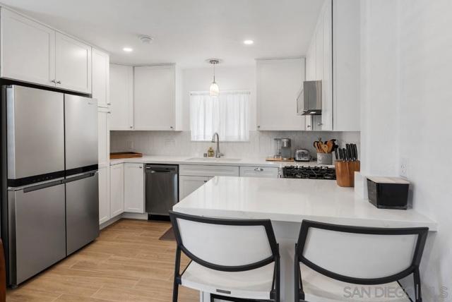 2057 Felspar St, San Diego CA: https://media.crmls.org/mediaz/3eb5d10b-1a41-4775-b9d4-af923c5ba9ba.jpg