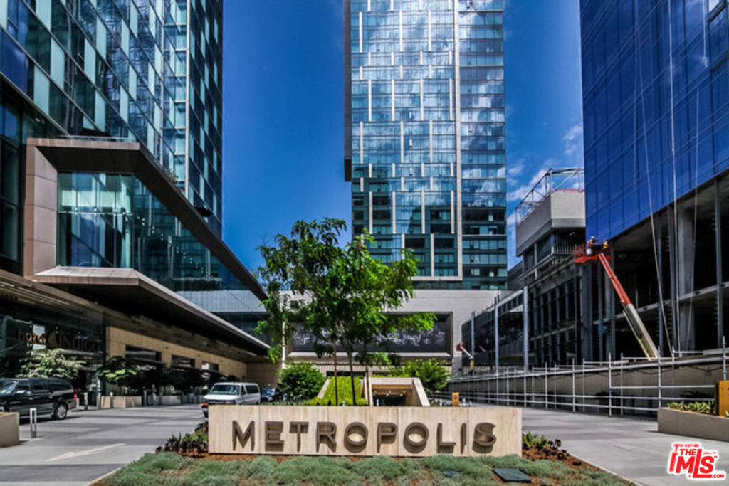 889 FRANCISCO Street 2103, Los Angeles, CA 90017