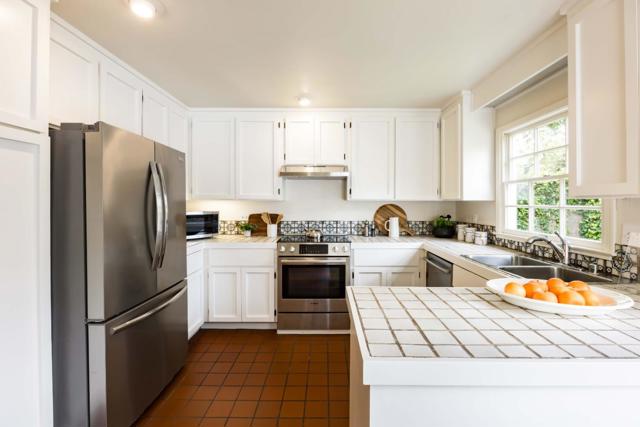 695 N California Avenue, Palo Alto CA: https://media.crmls.org/mediaz/3eb69186-9f0c-469a-b012-6f0078f02f99.jpg