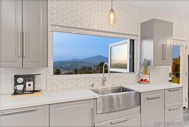 9420 Crest Drive, Spring Valley CA: https://media.crmls.org/mediaz/3eb7dc18-6ff4-443c-b13b-2d212825d577.jpg