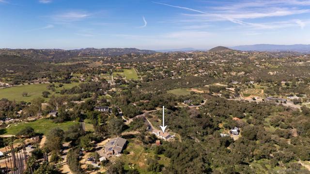 13804 Chaparral Terrace, Valley Center CA: https://media.crmls.org/mediaz/3eb82529-36f4-4eb7-8299-02b258efc2bf.jpg