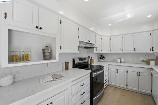 Image 14 of 39 For 7574 Birkdale Dr