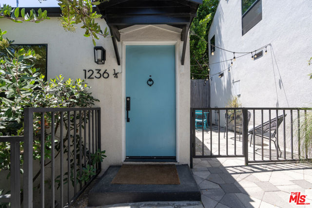 1236 W Sunset Boulevard, Los Angeles CA: https://media.crmls.org/mediaz/3eb8f02f-c666-4653-a87d-65bc56e5ad42.jpg
